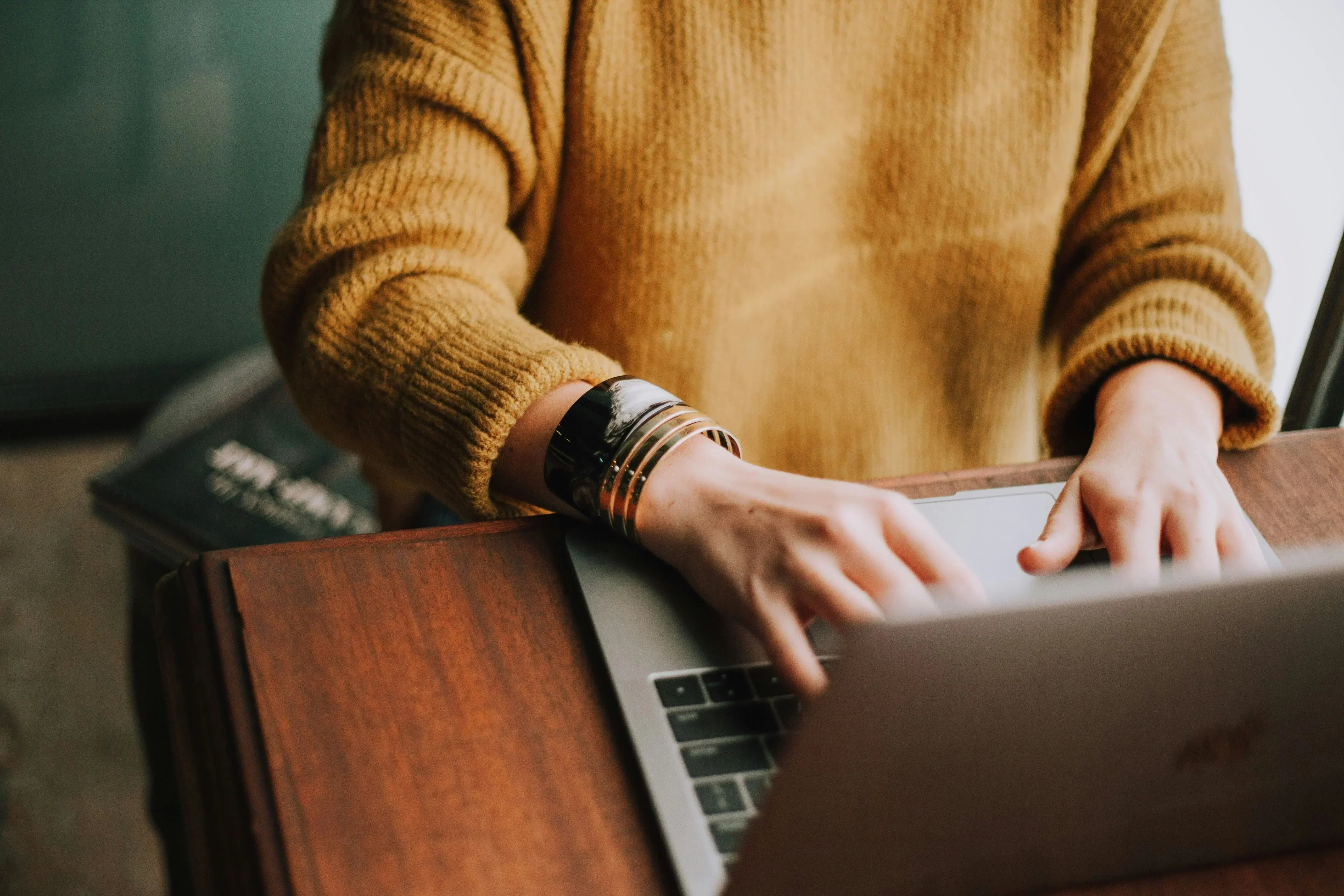 Travail sur écran : l'ergonomie pour prévenir la fatigue visuelle